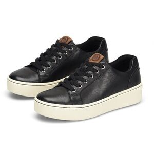 Born Mira sneaker in size 7 black color